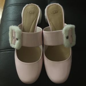 Super cute UGG shoes sz 8